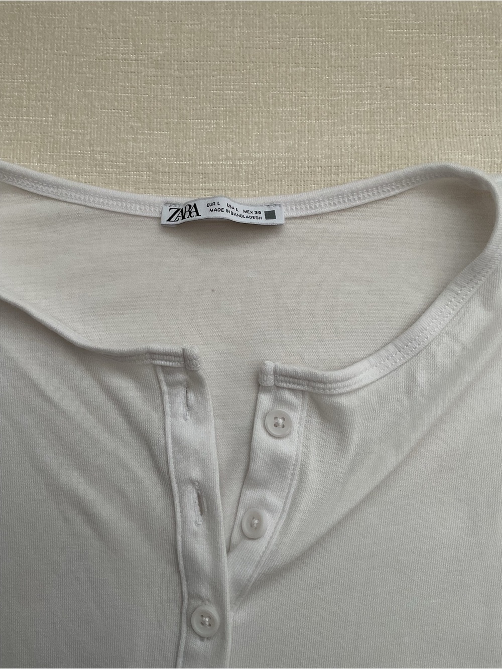 Zara White Long-Sleeve Henley Bodysuit - Picture 3 of 4
